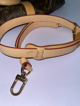Load image into Gallery viewer, LOUIS VUITTON Keepall 50 Bandoulière Monogram