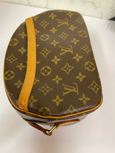 Load image into Gallery viewer, LOUIS VUITTON Blois Monogram