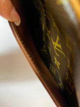 Load image into Gallery viewer, LOUIS VUITTON Blois Monogram