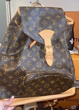 Load image into Gallery viewer, LOUIS VUITTON Montsouris PM Backpack Monogram