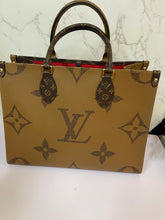 Load image into Gallery viewer, LOUIS VUITTON On-The-Go Reverse MM (2020)