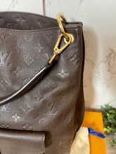 Load image into Gallery viewer, LOUIS VUITTON Metis Hobo Empreinte Leather (New Repair)