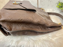Load image into Gallery viewer, LOUIS VUITTON Metis Hobo Empreinte Leather (New Repair)