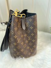 Load image into Gallery viewer, LOUIS VUITTON Black Monogram Canvas Neonoe Bag