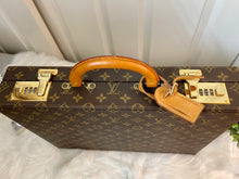 Load image into Gallery viewer, LOUIS VUITTON President Classeur Attache Hard Trunk Case
