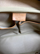 Load image into Gallery viewer, LOUIS VUITTON Deauville Monogram