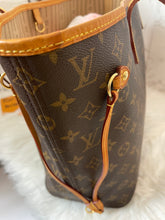 Load image into Gallery viewer, LOUIS VUITTON Neverful Monogram MM
