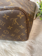 Load image into Gallery viewer, LOUIS VUITTON Neverful Monogram MM