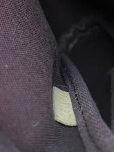 Load image into Gallery viewer, LOUIS VUITTON Monogram Favorite MM