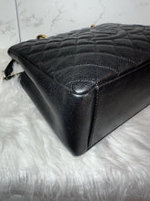 Load image into Gallery viewer, CHANEL Caviar Grand Shopping Tote GST Black