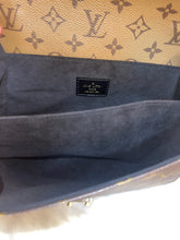 Load image into Gallery viewer, LOUIS VUITTON Pochette Metis Reverse (New 2022)