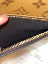 Load image into Gallery viewer, LOUIS VUITTON Pochette Metis Reverse (New 2022)