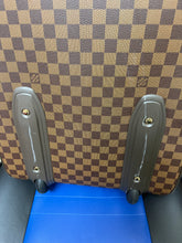 Load image into Gallery viewer, LOUIS VUITTON Pegase 55 Damier Ebene