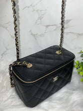Load image into Gallery viewer, CHANEL Caviar Vanity Case (BRAND NEW 2022)
