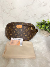 Load image into Gallery viewer, LOUIS VUITTON Monogram Bumbag