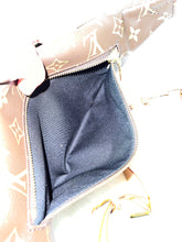 Load image into Gallery viewer, LOUIS VUITTON Monogram Bumbag