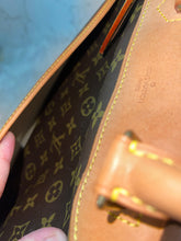 Load image into Gallery viewer, LOUIS VUITTON Monogram Canvas Deauville