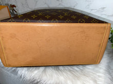 Load image into Gallery viewer, LOUIS VUITTON Cabas Mezzo
