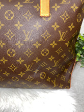 Load image into Gallery viewer, LOUIS VUITTON Cabas Mezzo