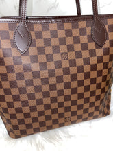Load image into Gallery viewer, LOUIS VUITTON Damier Ebene Neverfull MM
