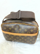 Load image into Gallery viewer, LOUIS VUITTON Reporter PM
