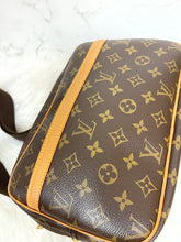 Load image into Gallery viewer, LOUIS VUITTON Reporter PM