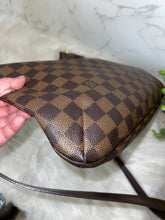 Load image into Gallery viewer, LOUIS VUITTON Bloomsbury Damier Ebene
