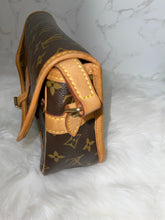 Load image into Gallery viewer, LOUIS VUITTON Sologne Monogram