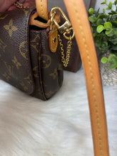 Load image into Gallery viewer, LOUIS VUITTON Monogram Favorite MM