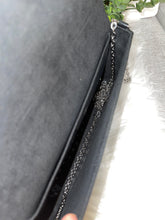 Load image into Gallery viewer, LOUIS VUITTON Pochette Félicie Epi Leather - Black