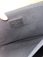 Load image into Gallery viewer, LOUIS VUITTON Monogram Reverse Canvas Pochette Metis