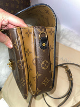 Load image into Gallery viewer, LOUIS VUITTON Monogram Reverse Canvas Pochette Metis