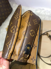Load image into Gallery viewer, LOUIS VUITTON Monogram Reverse Canvas Pochette Metis