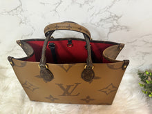 Load image into Gallery viewer, LOUIS VUITTON On-The-Go Reverse MM