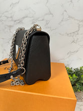 Load image into Gallery viewer, LOUIS VUITTON Epi Leather Twist MM