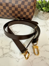 Load image into Gallery viewer, LOUIS VUITTON Damier Ebene Speedy Bandoulière 30