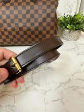 Load image into Gallery viewer, LOUIS VUITTON Damier Ebene Speedy Bandoulière 30