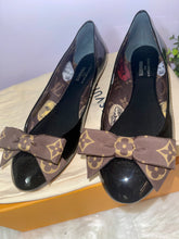 Load image into Gallery viewer, LOUIS VUITTON x FORNASETTI Popi Ballerina Shoes