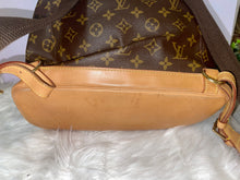 Load image into Gallery viewer, LOUIS VUITTON Montsouris Backpack GM