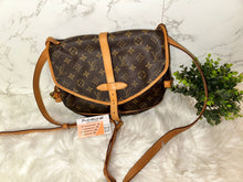 Load image into Gallery viewer, LOUIS VUITTON Monogram Saumur 30