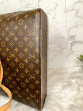 Load image into Gallery viewer, LOUIS VUITTON Monogram Luco