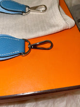 Load image into Gallery viewer, HERMES Evelyne lll PM - Blue