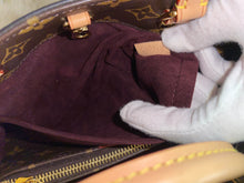 Load image into Gallery viewer, LOUIS VUITTON Monogram Canvas Montaigne BB Bag