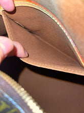 Load image into Gallery viewer, LOUIS VUITTON Monogram Canvas Alma PM