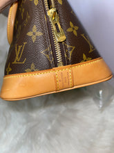 Load image into Gallery viewer, LOUIS VUITTON Monogram Canvas Alma PM