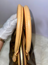 Load image into Gallery viewer, LOUIS VUITTON Monogram Canvas Tivoli PM