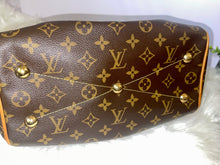 Load image into Gallery viewer, LOUIS VUITTON Monogram Canvas Tivoli PM