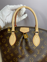 Load image into Gallery viewer, LOUIS VUITTON Boetie PM Monogram