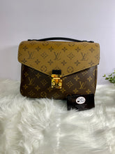 Load image into Gallery viewer, LOUIS VUITTON Monogram Reverse Canvas Pochette Metis