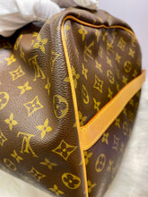 Load image into Gallery viewer, LOUIS VUITTON Keepall Bandouliere 50 Monogram
